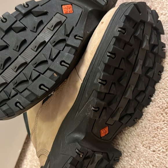 Lightly used Columbia OMNI tech Boots - Picture 4 of 5